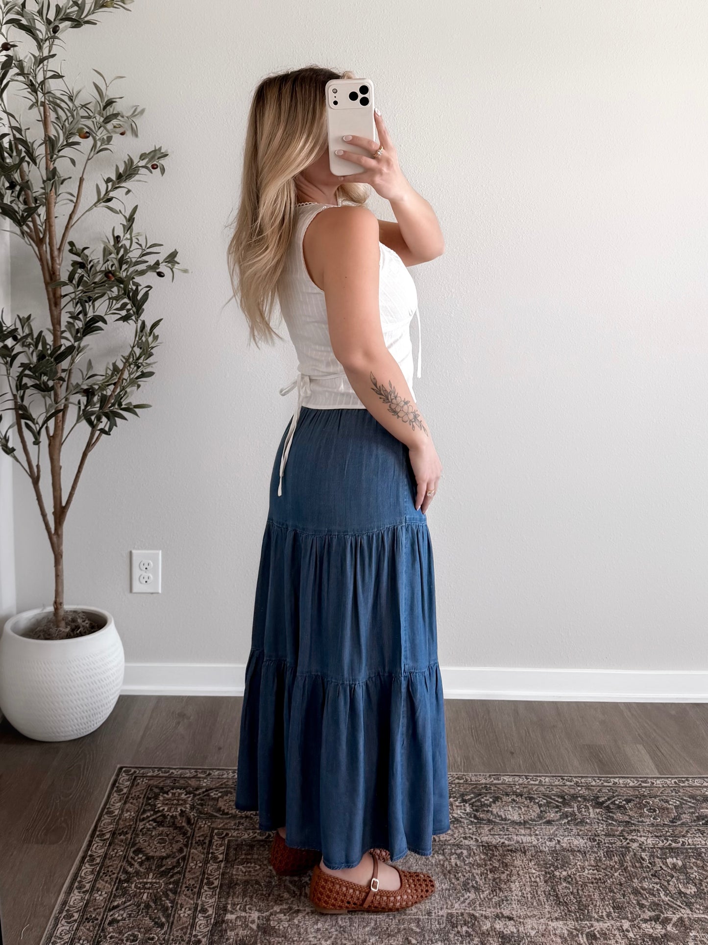 Tulip Tie-back Top / White (PREORDER: EST SHIP 3.10)