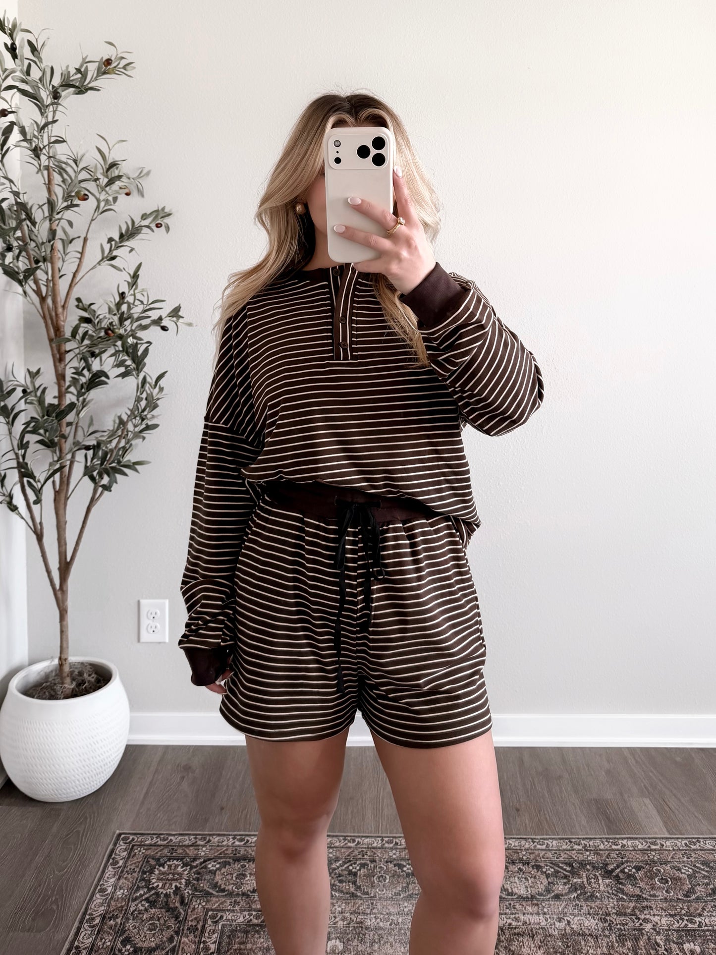 Dark Chocolate Striped Set (Restocking Early April)