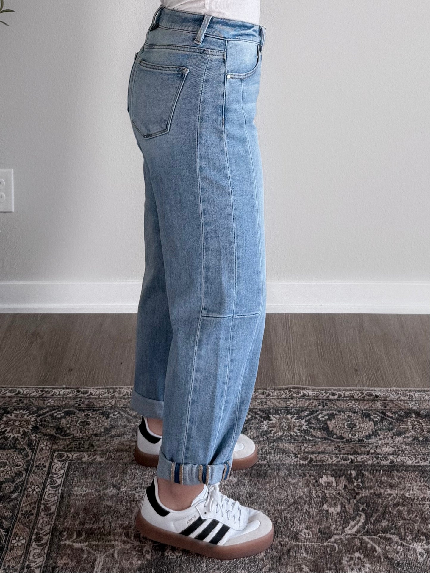 Harlow High Rise Barrel Jean / Light Wash