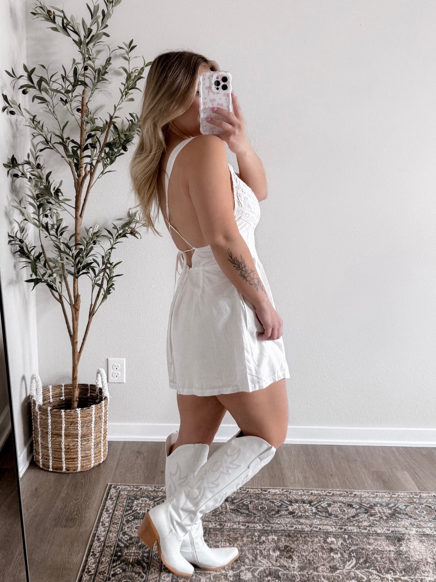 Shania Lace Woven Romper / White