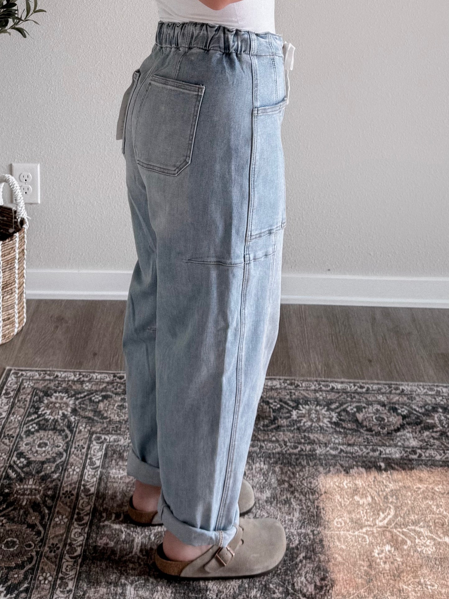 Janey High Waisted Barrel Jean / Light Denim
