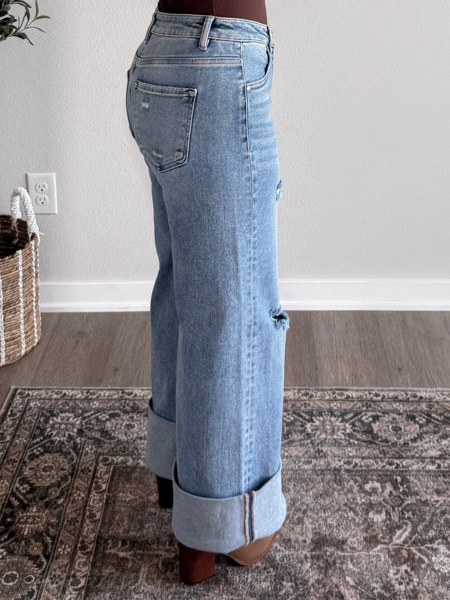 Hollis High Rise Wide Cuffed Jeans / Tall Friendly