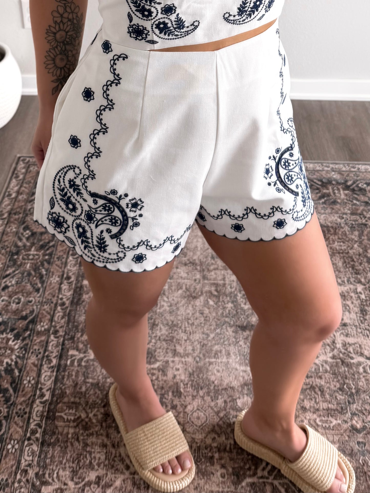 Memorial May Embroidered Short Set