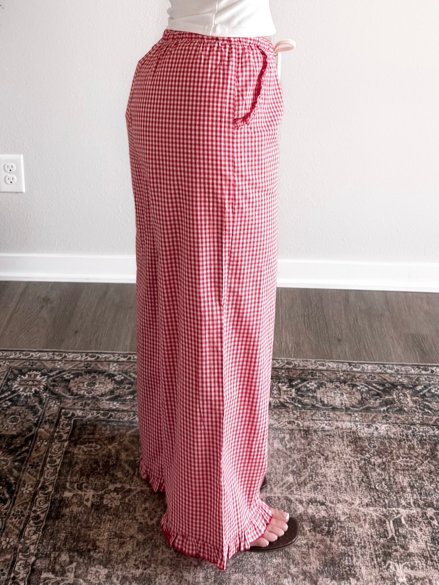 Summer Studies Gingham Ruffle Pant / Red