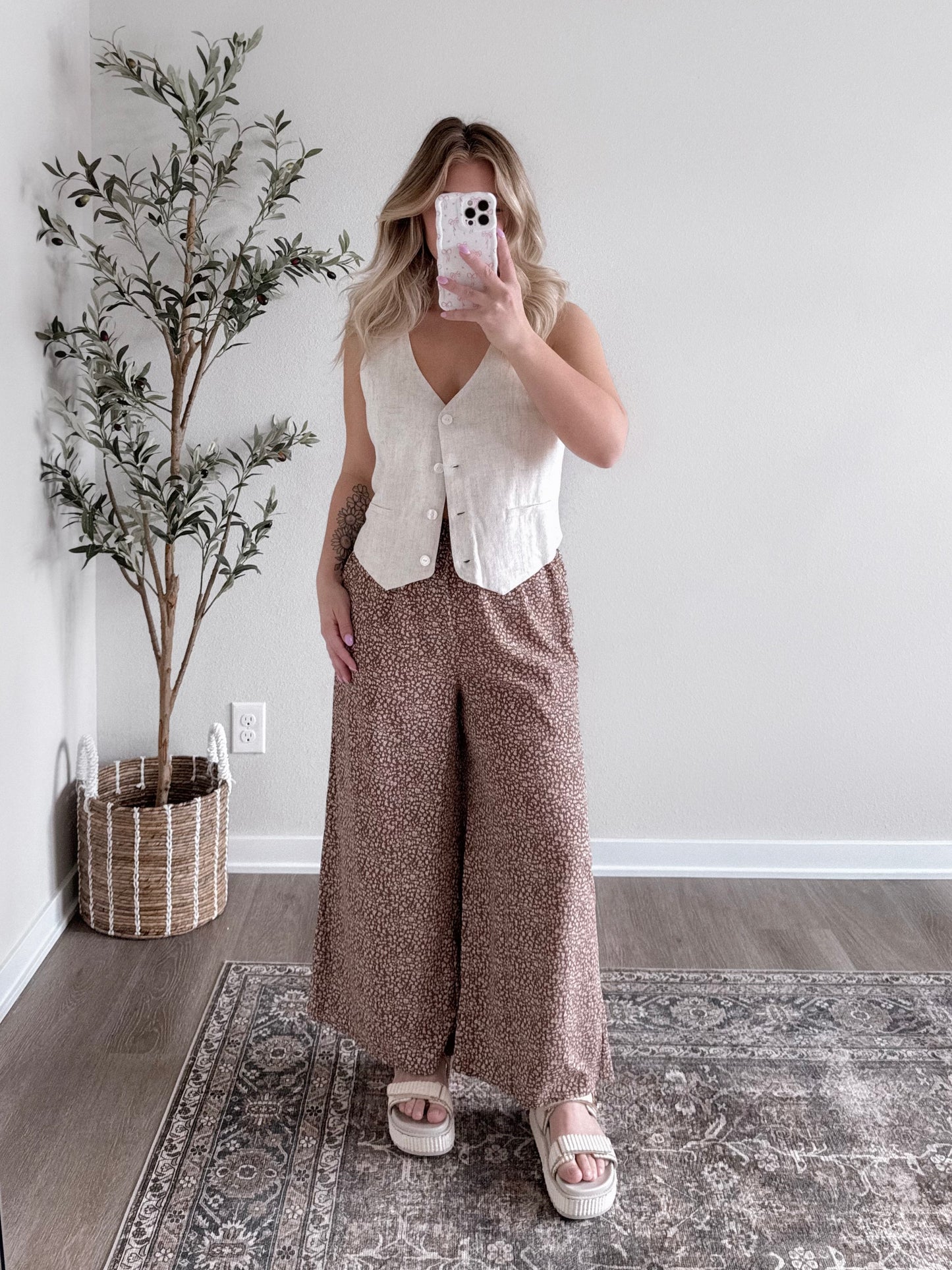 Harbor Linen Button Down Vest / Oatmeal