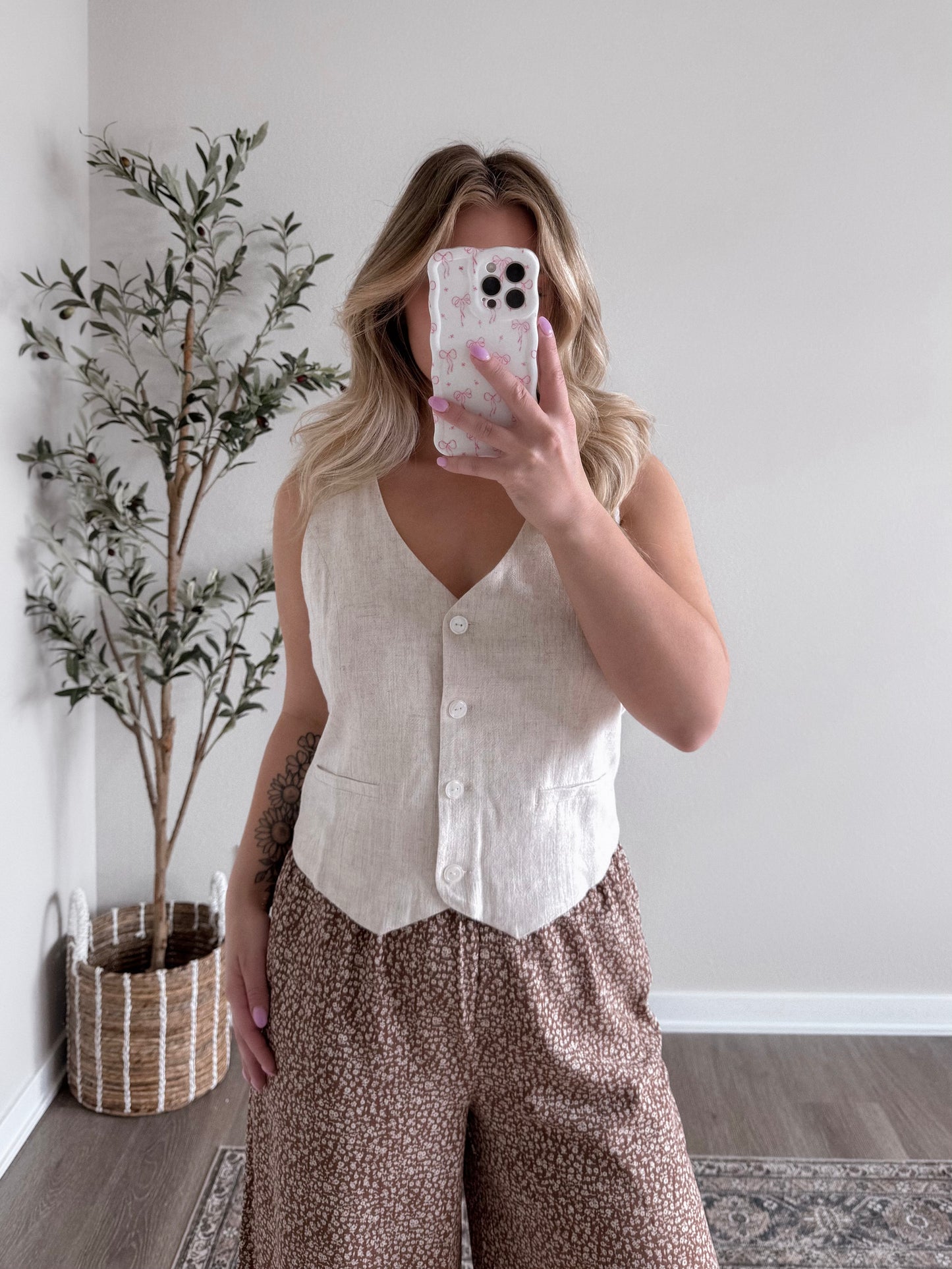 Harbor Linen Button Down Vest / Oatmeal