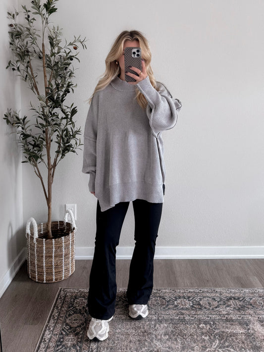 Comfort Ribbed Oversized Sweater / Light Grey