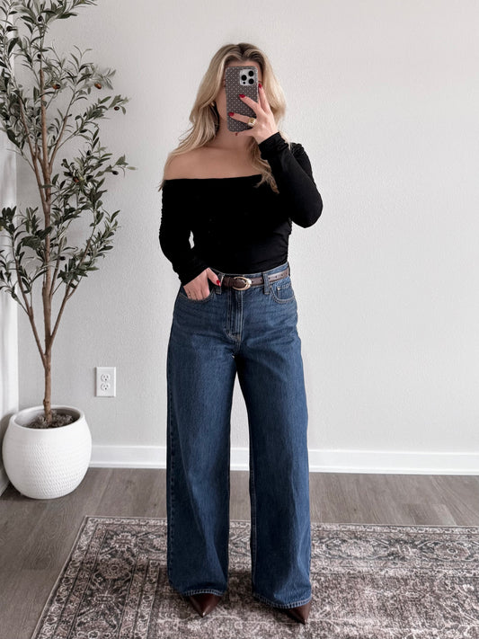 Elegant Off Shoulder Top / Black