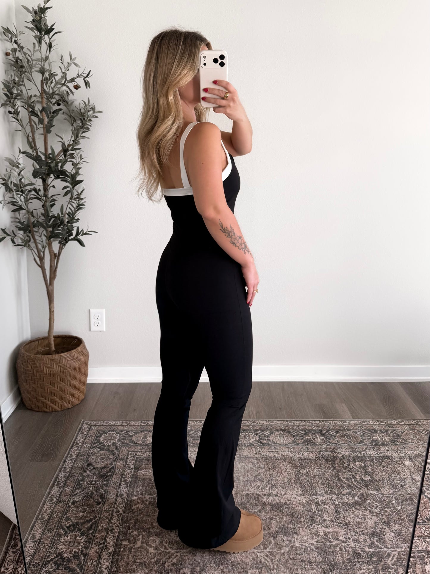 Studio Social Athleisure Jumpsuit / Black