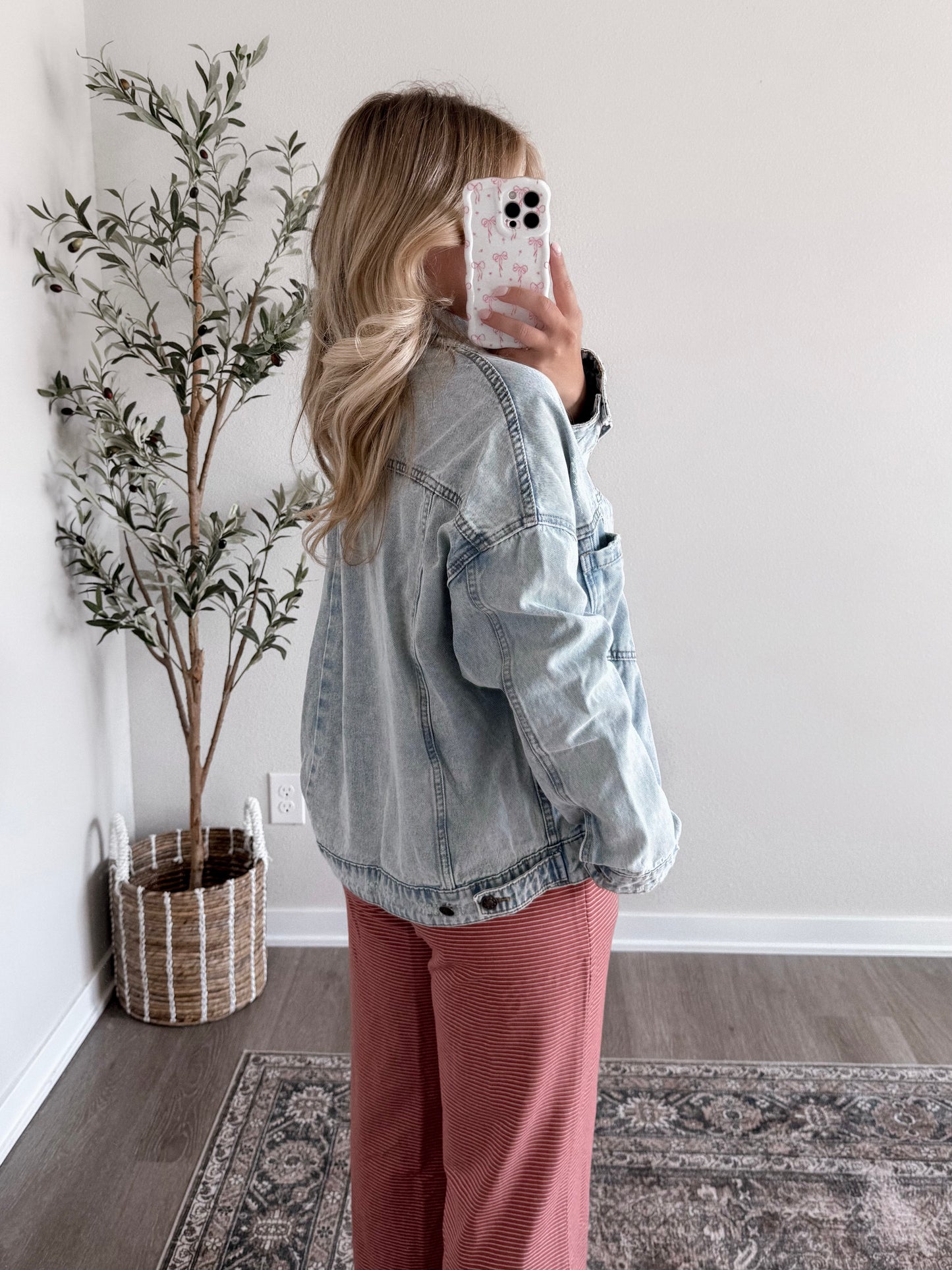 Rory Denim Pleated Back Jacket / Light Wash