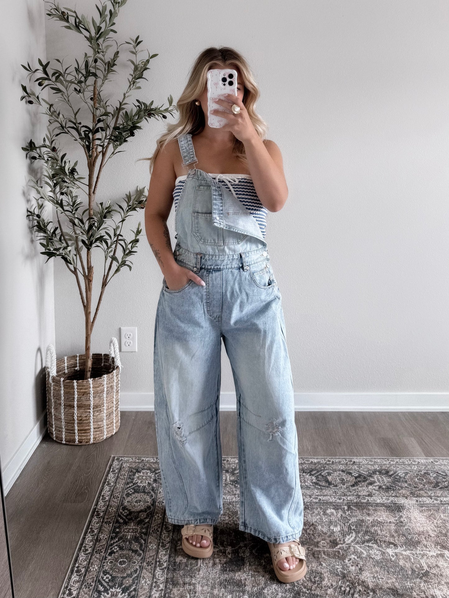 Beck Denim Barrel Overalls / Light Wash