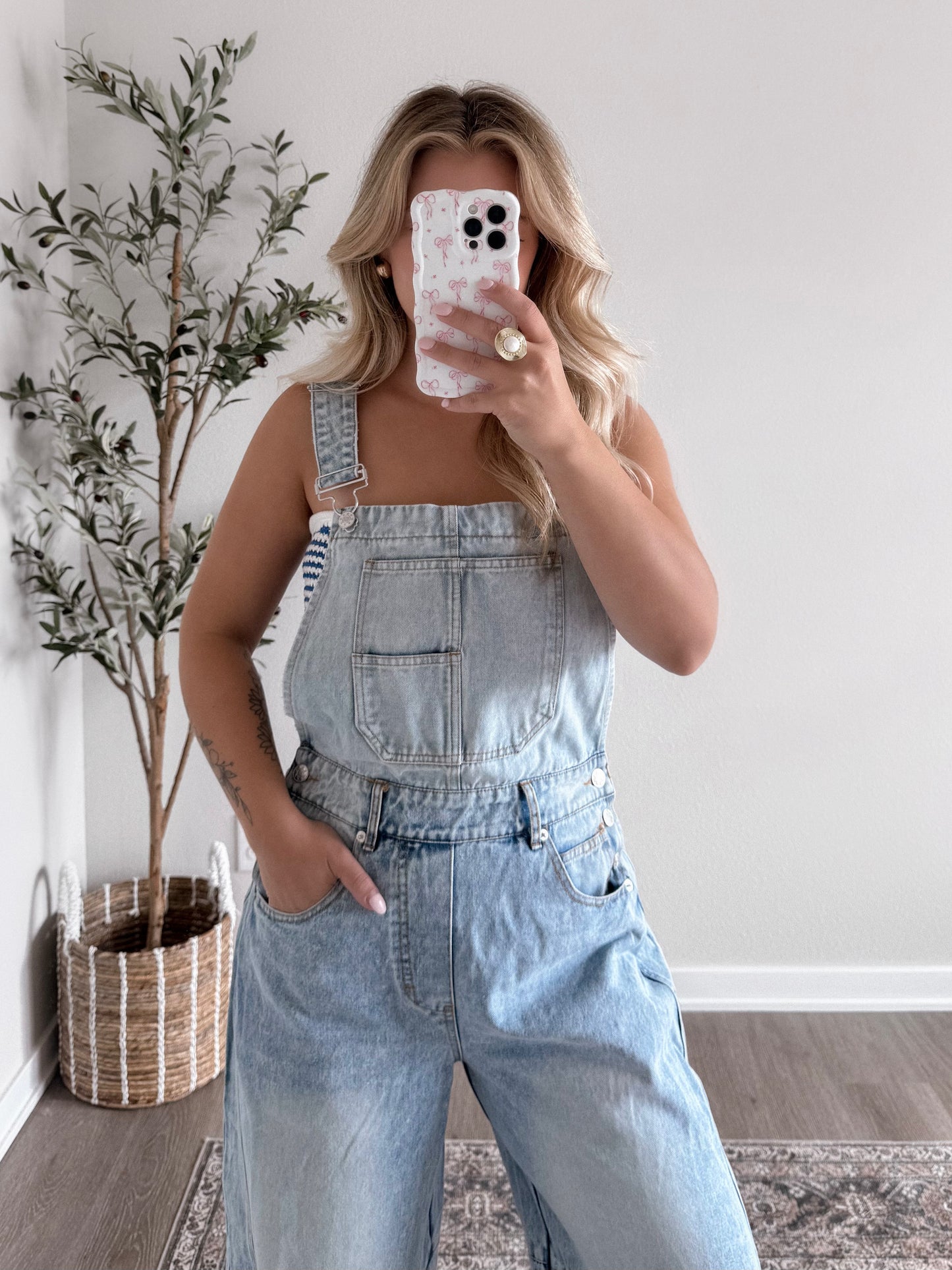 Beck Denim Barrel Overalls / Light Wash