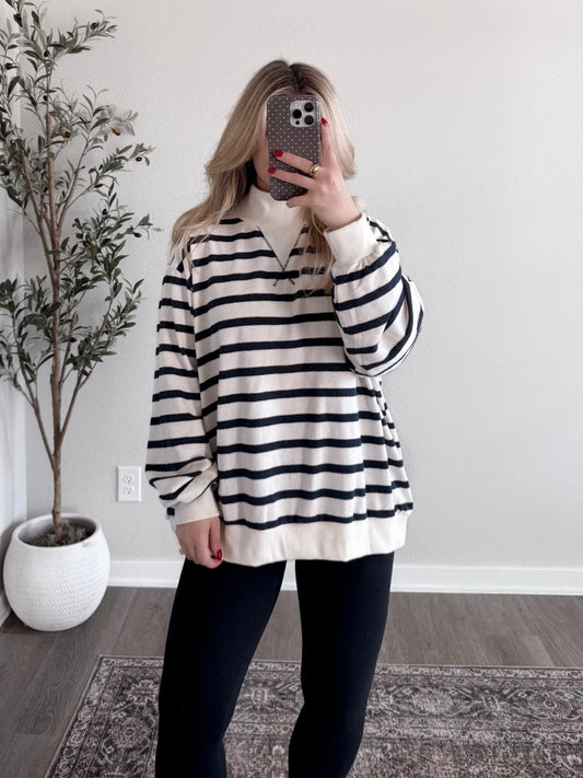 Sunday Striped Mock Neck / Navy