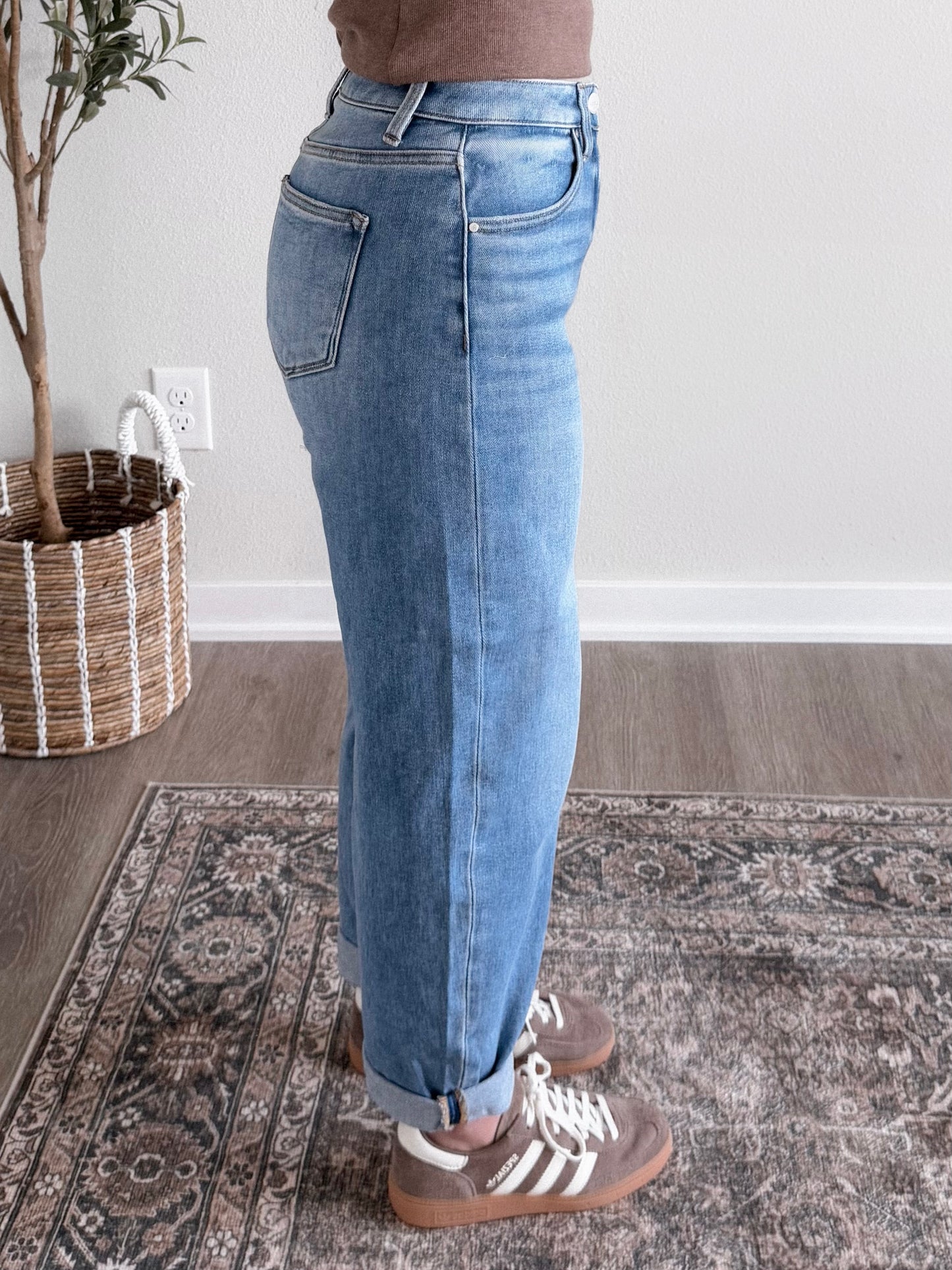 Reese High waisted Barrel Jean