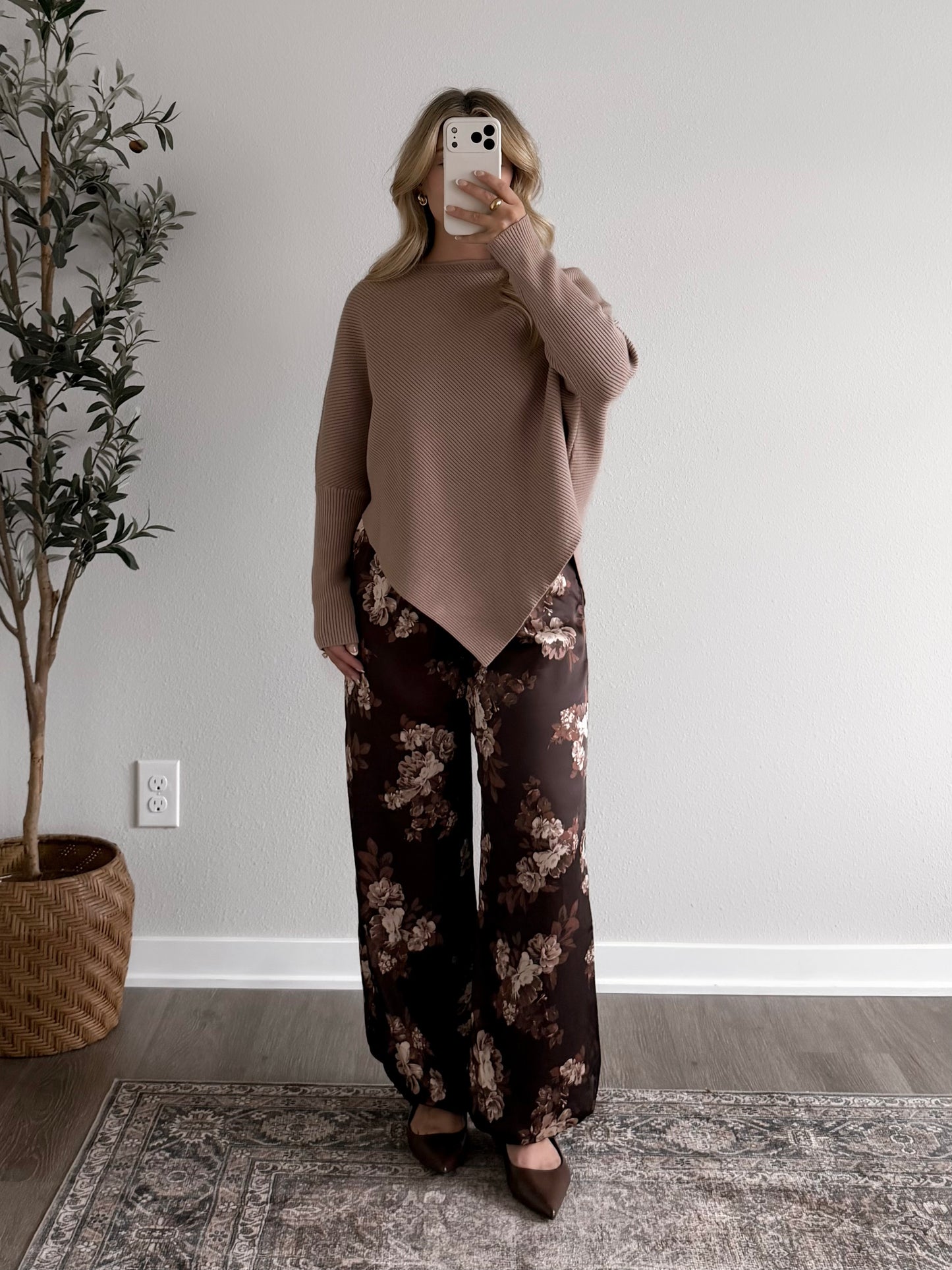 Camille Boat Neck Sweater / Taupe