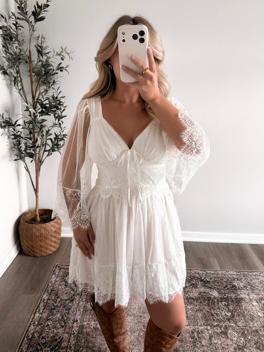 Whiskey Kiss Lace Dress / Ivory