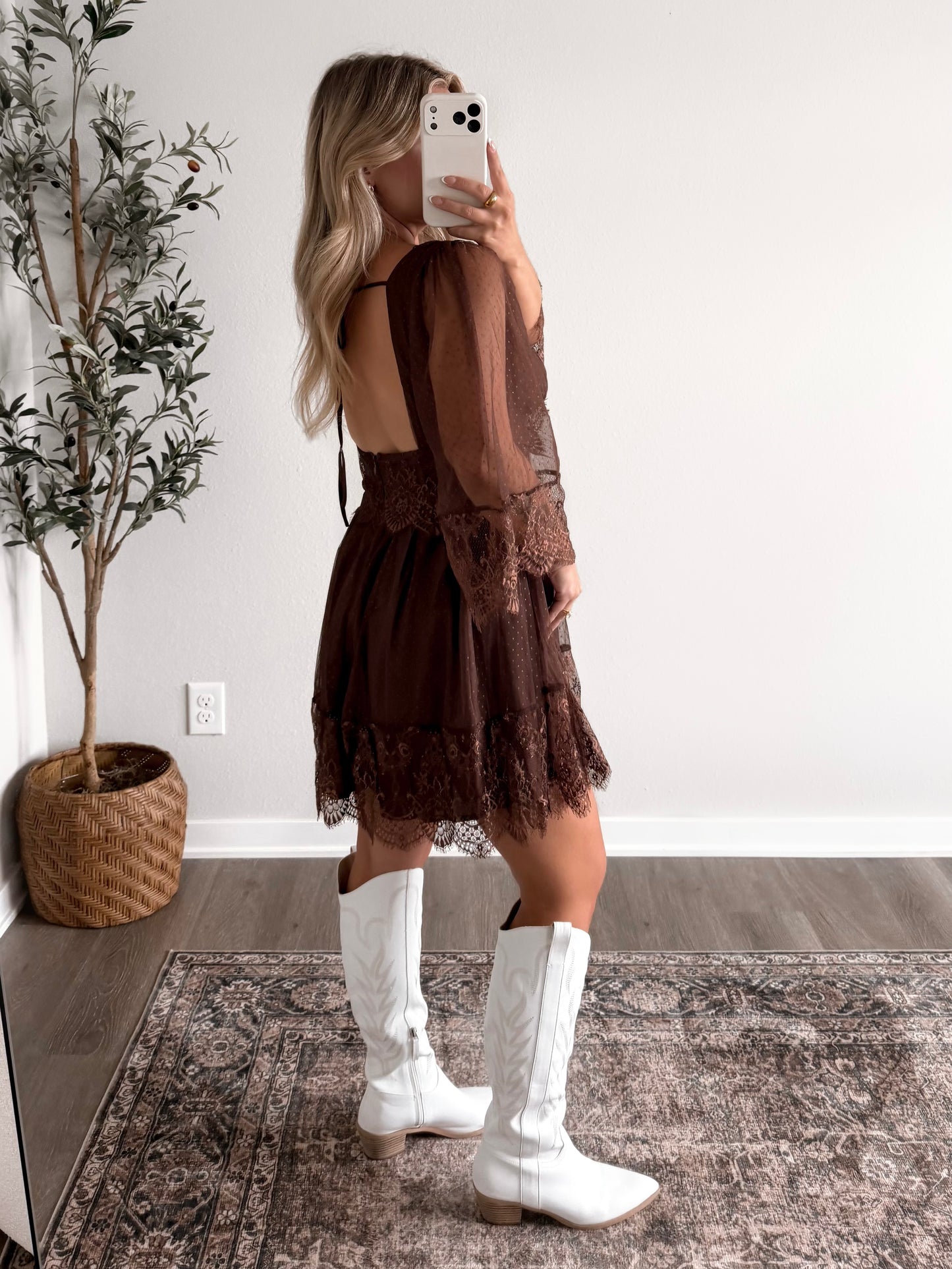 Whiskey Kiss Lace Dress / Brown (Restocking 6.22)