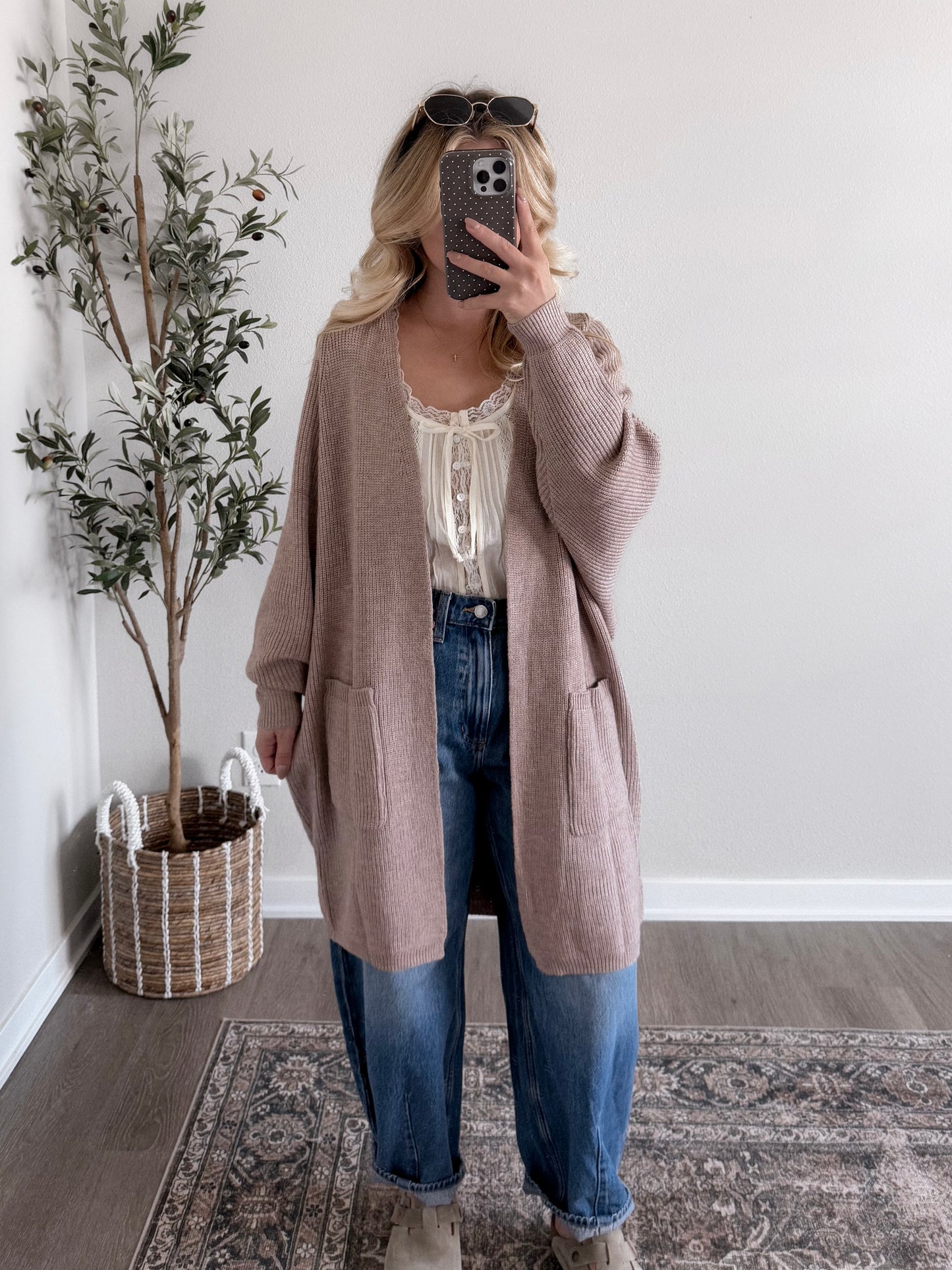 Cozy Essential Knit Cardigan / Taupe