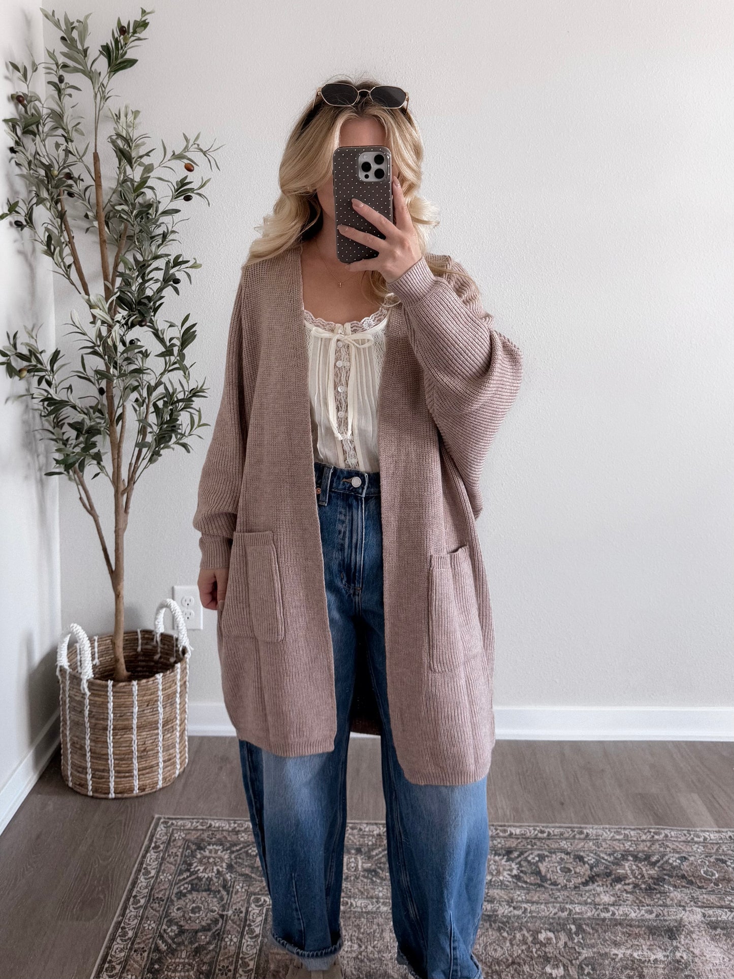 Cozy Essential Knit Cardigan / Taupe