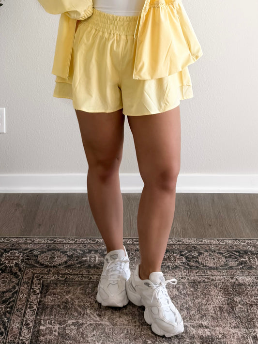 Slow Pace Active Short / Yellow