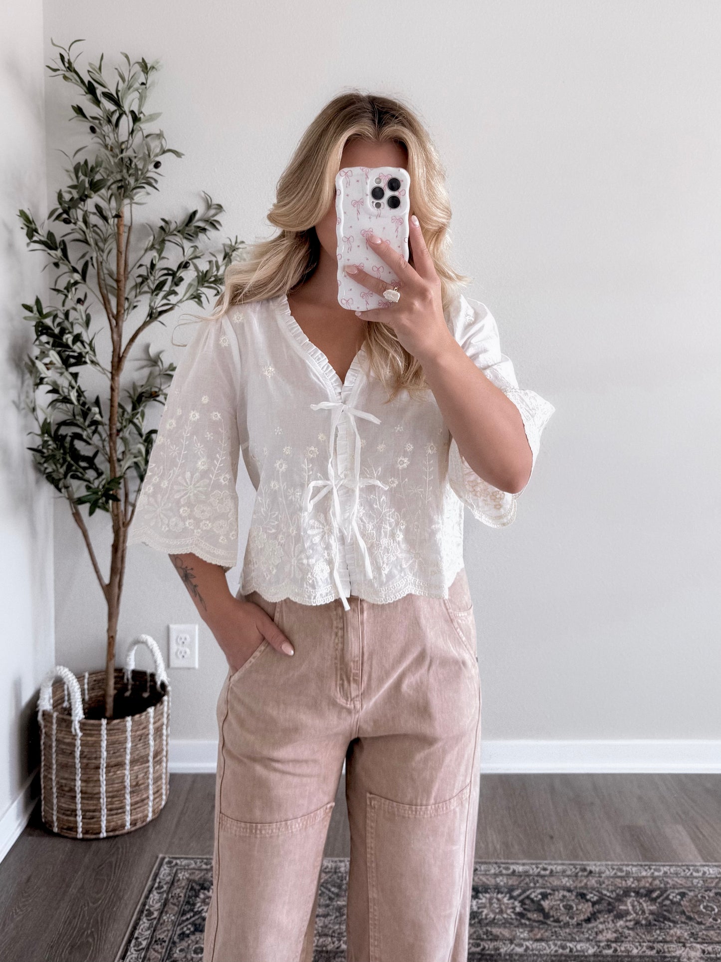 Hollie 2.0 Embroidered Top / White