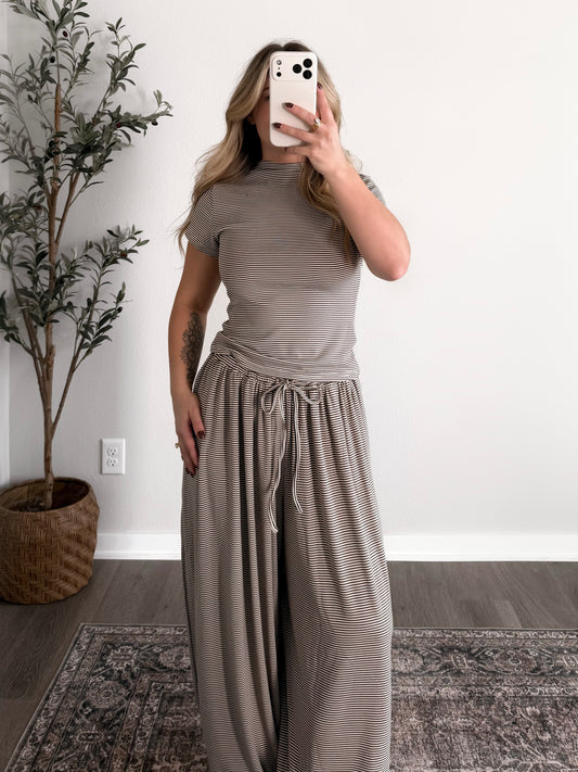 Comfy Company Striped Lounge Set