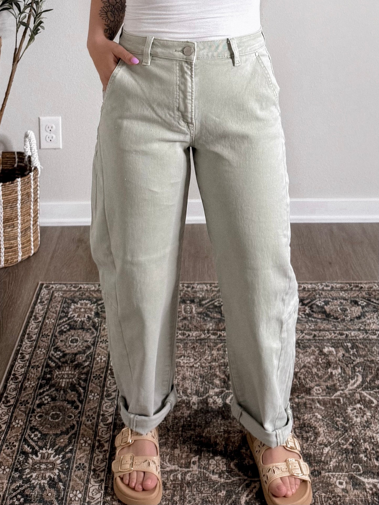 Lenni High Waisted Barrel Jean / Sage