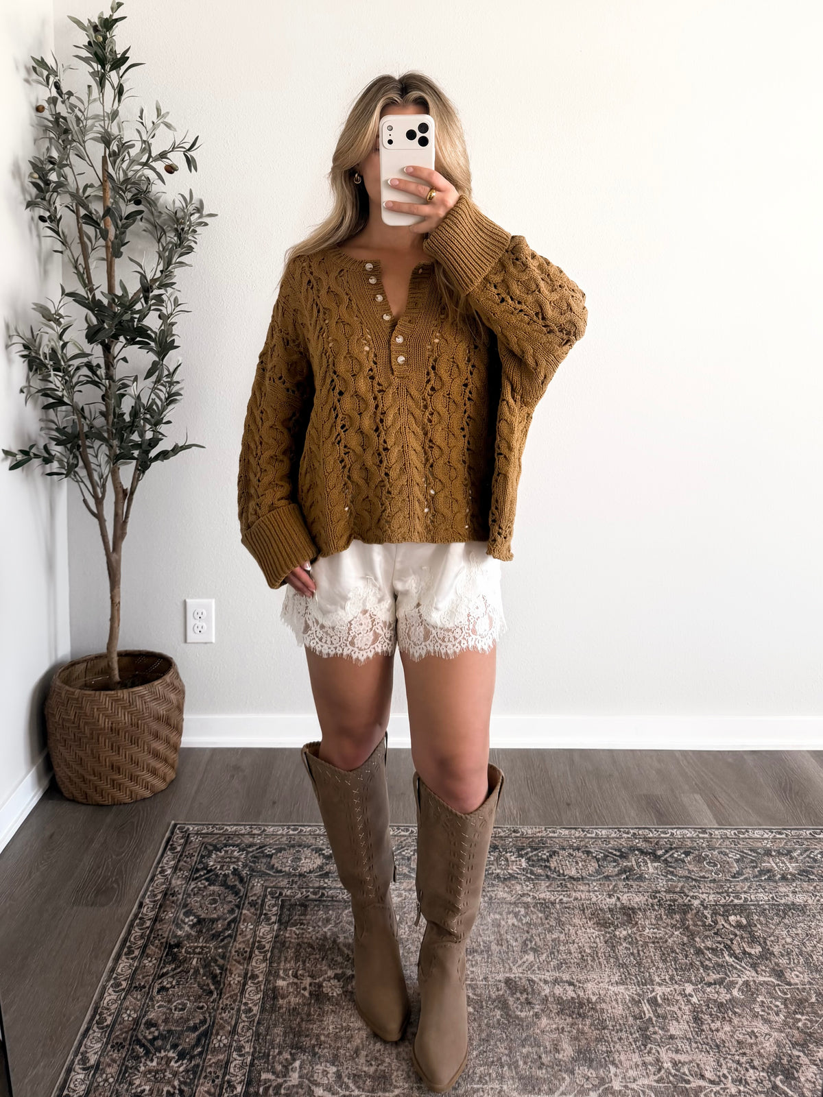 Woodstock Knit Sweater / Golden Rod