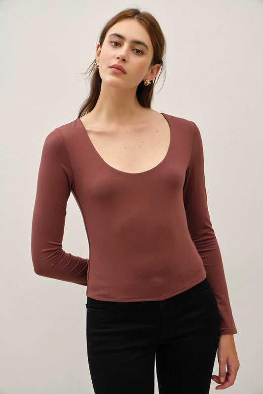 Essential Scoop Neckline Top / Brown