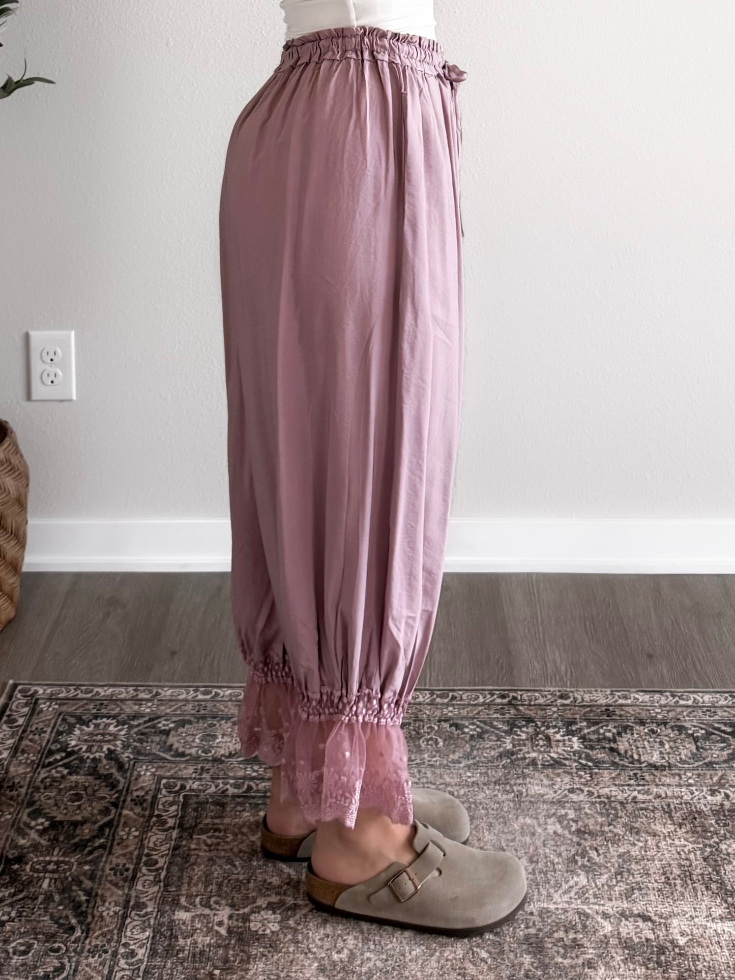 September Lace Bloomer Pant / Mauve