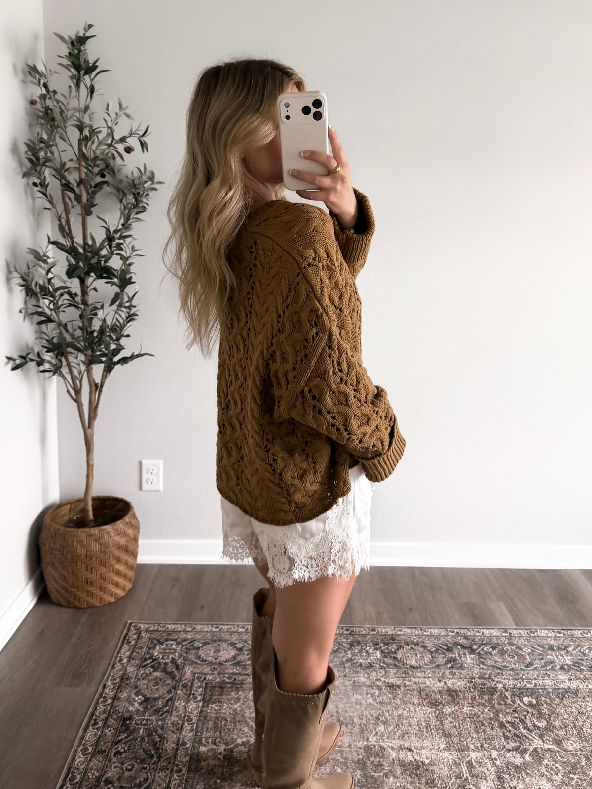 Woodstock Knit Sweater / Golden Rod