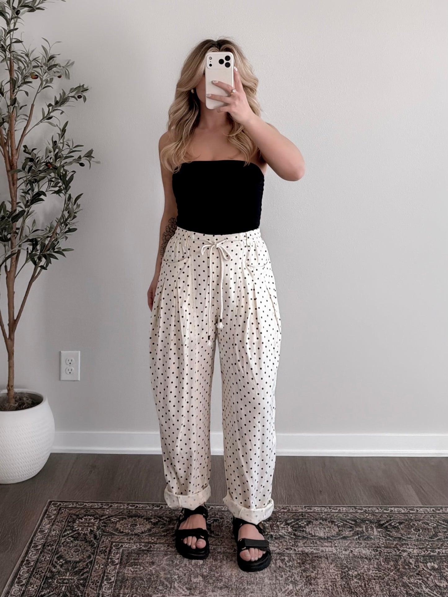 Neutral Dot Linen Barrel Pant (Restocking Early April)