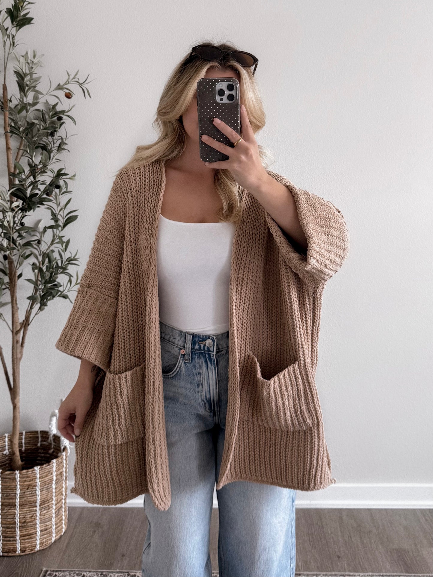 Buttercream Chenille Knit Cardigan / Latte