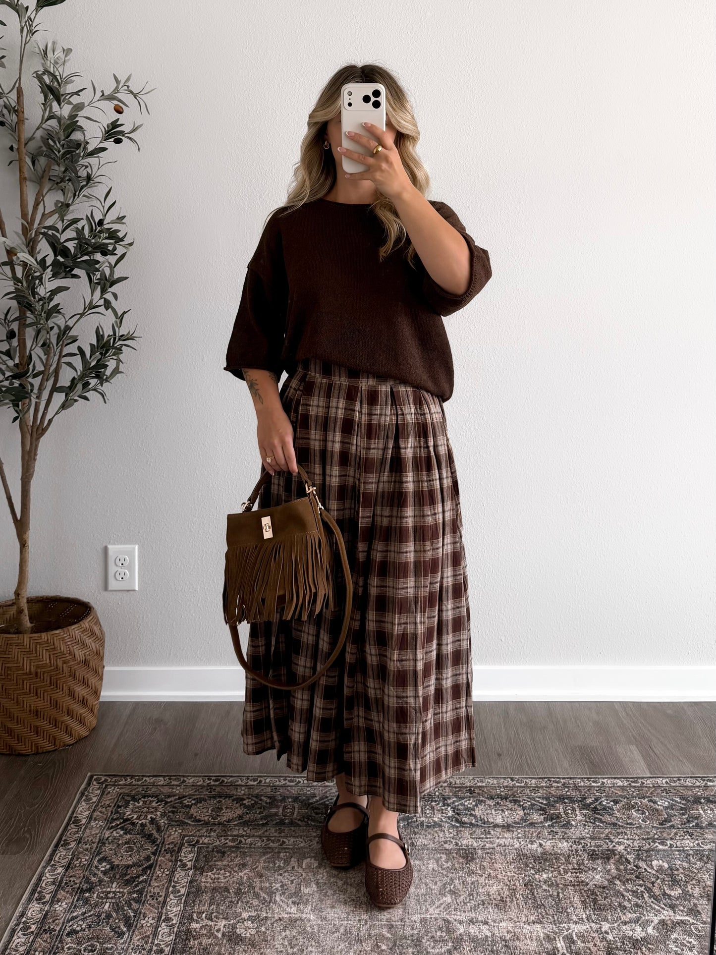 Crisp Knit Sweater / Brown