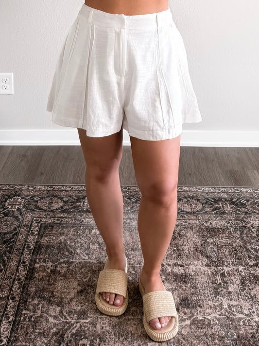 Élan White Linen Shorts