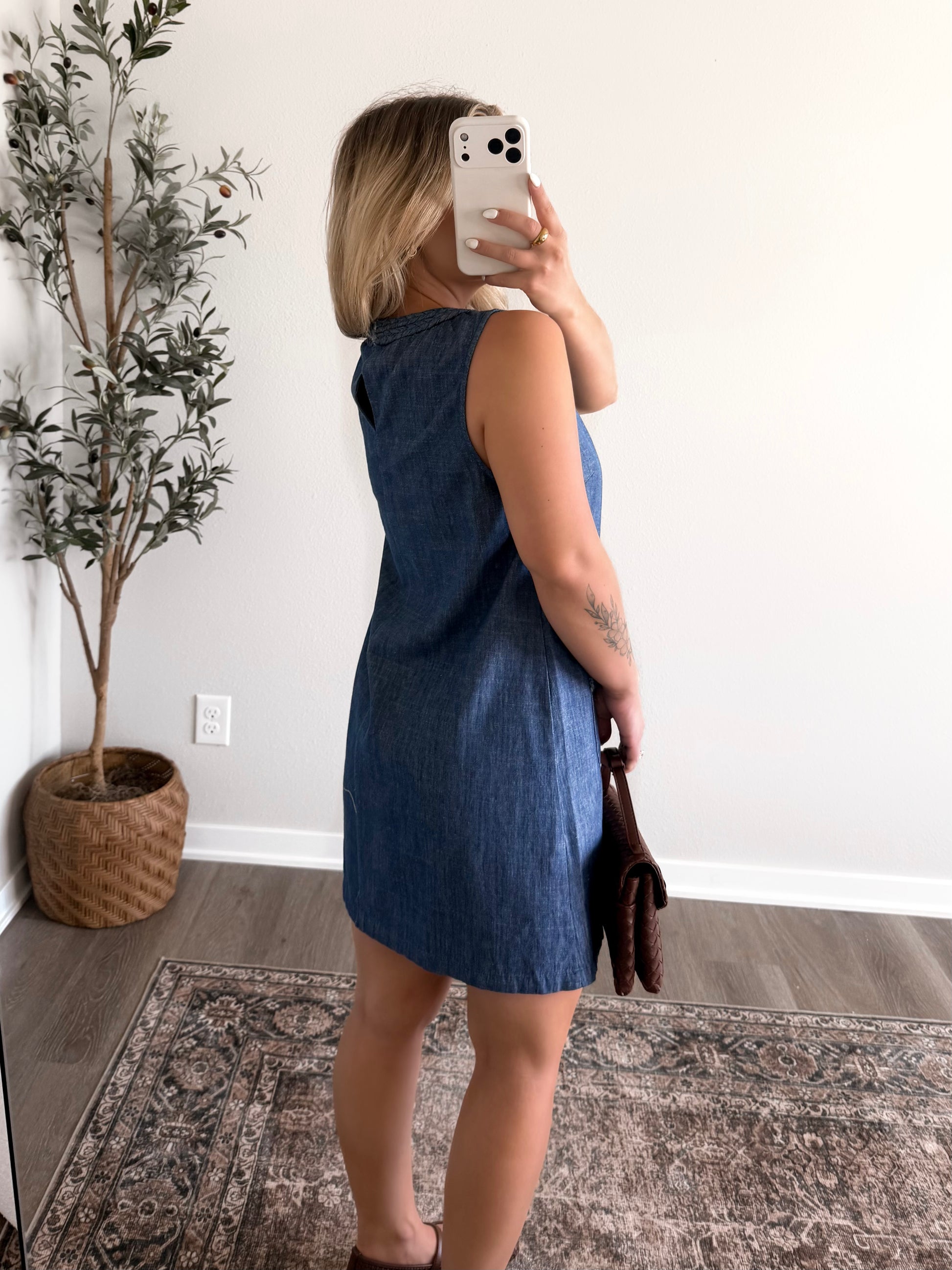 Sunday Stroll Denim Dress โ Wrenleigh Anns Boutique