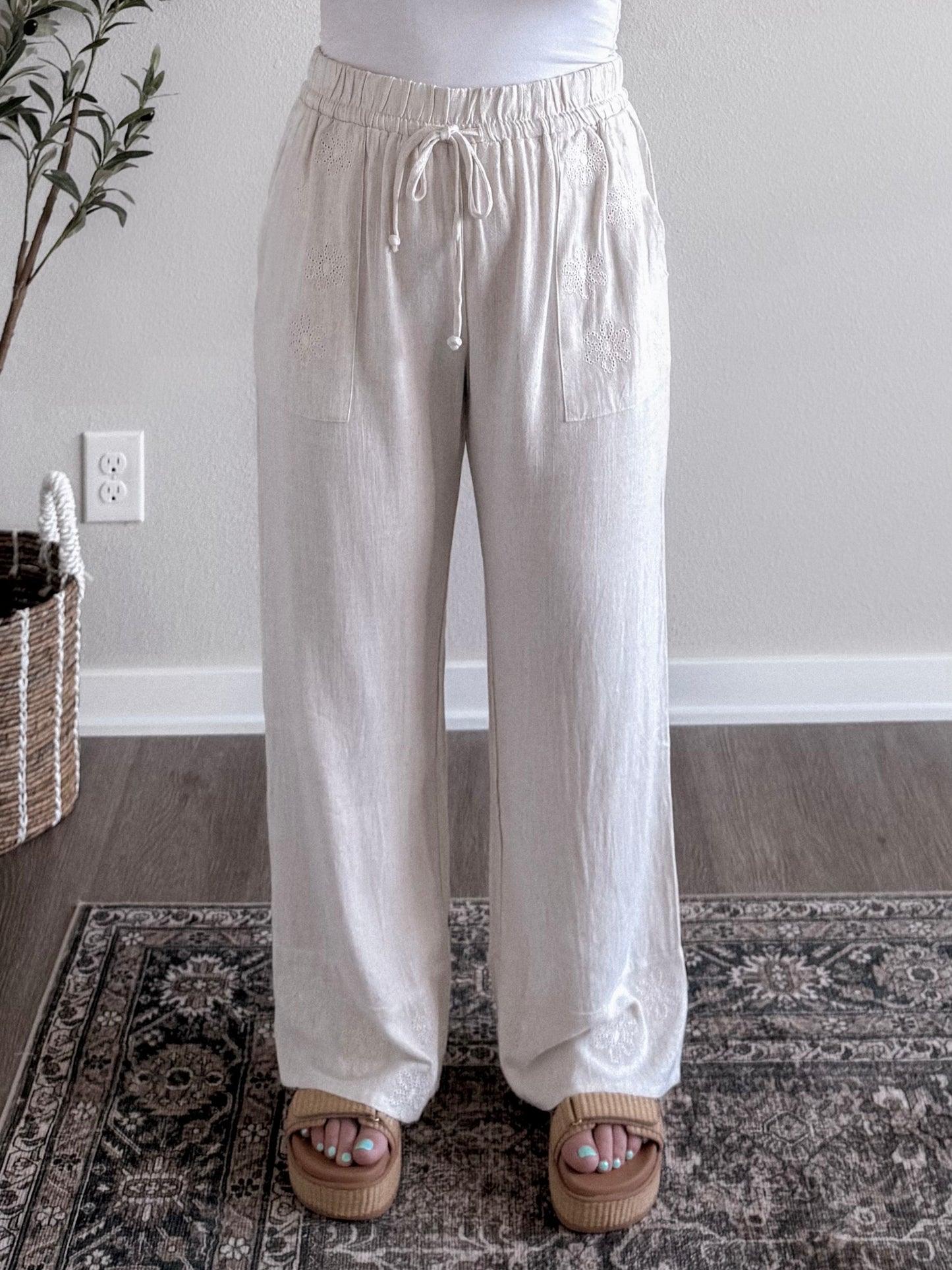 Lynn Eyelet Linen Pant