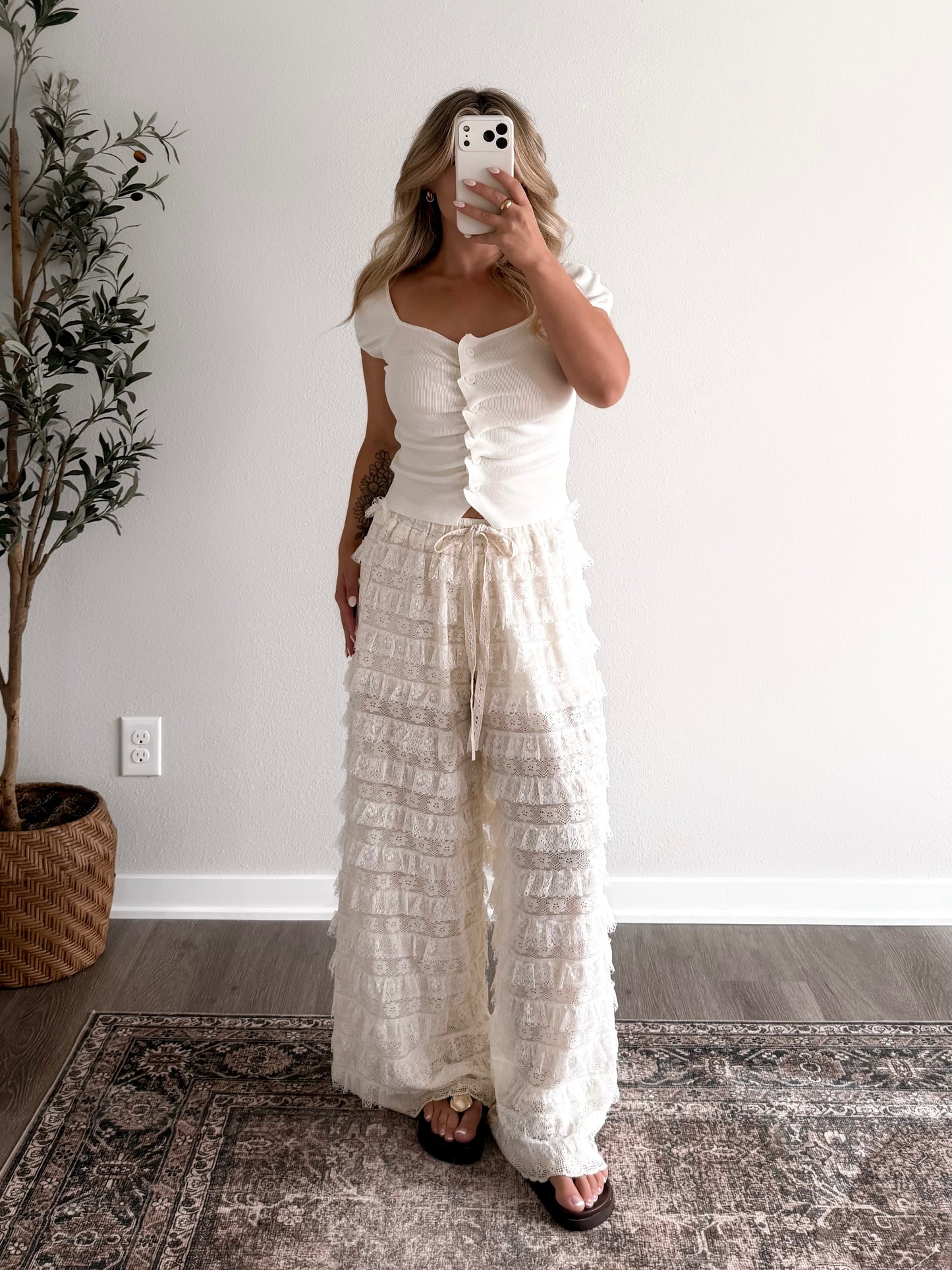 Halo Lace Ruffle Pant / Cream