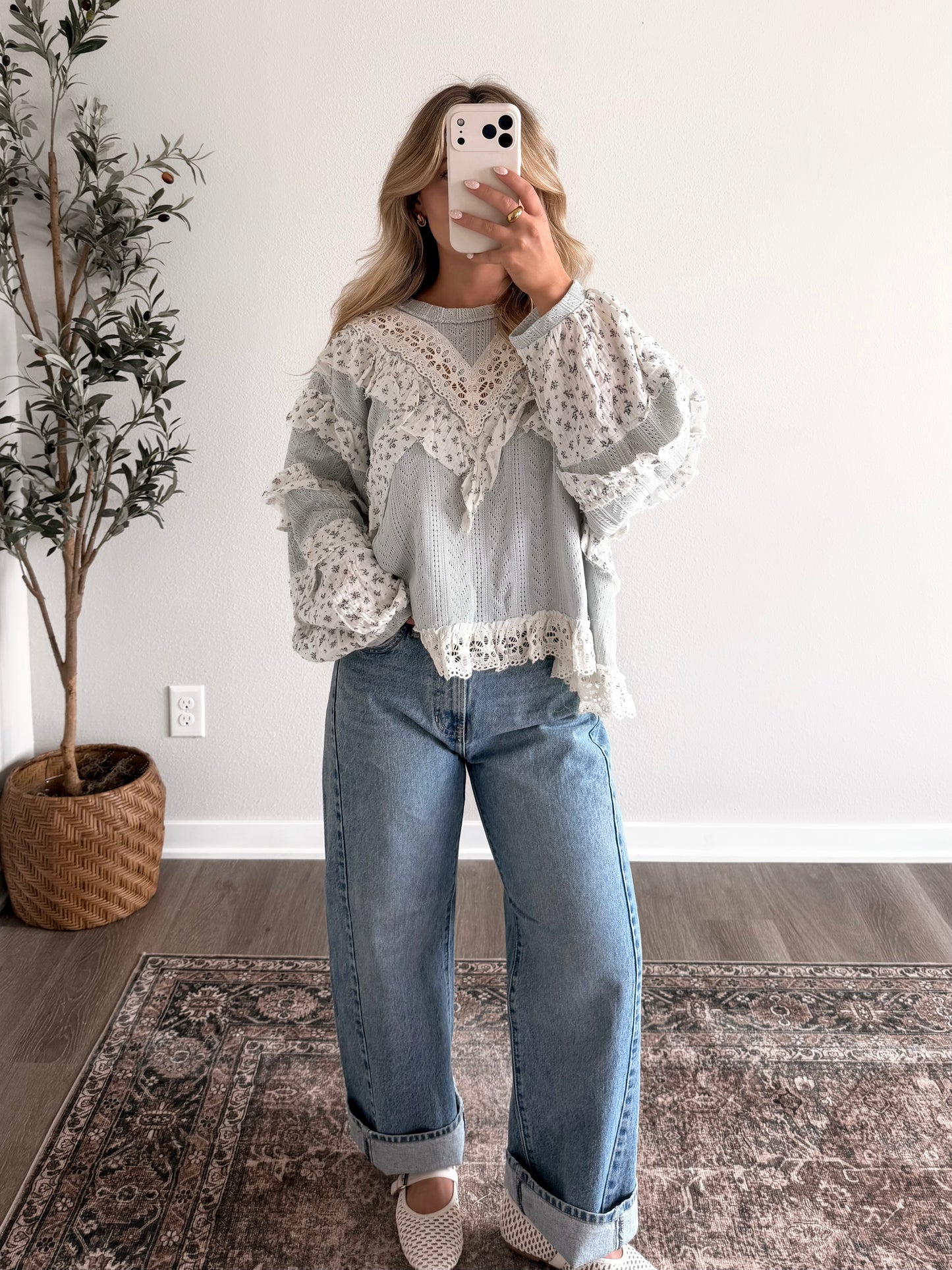 Sweet Soul Eyelet Top / Blue
