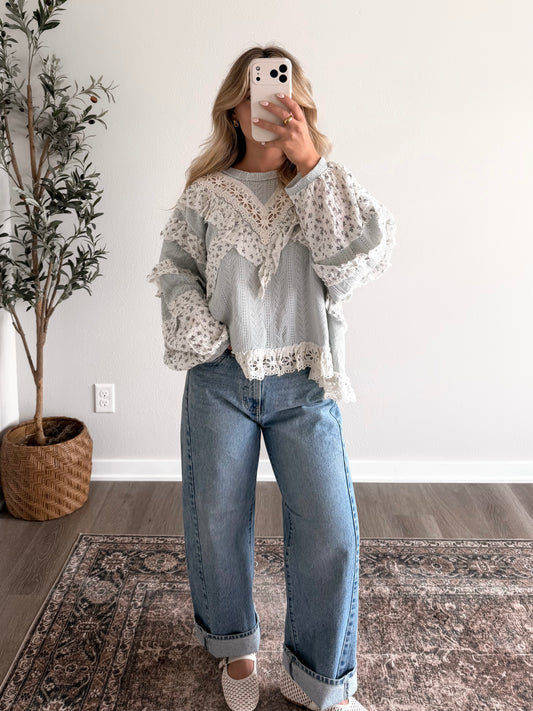 Sweet Soul Eyelet Top / Blue