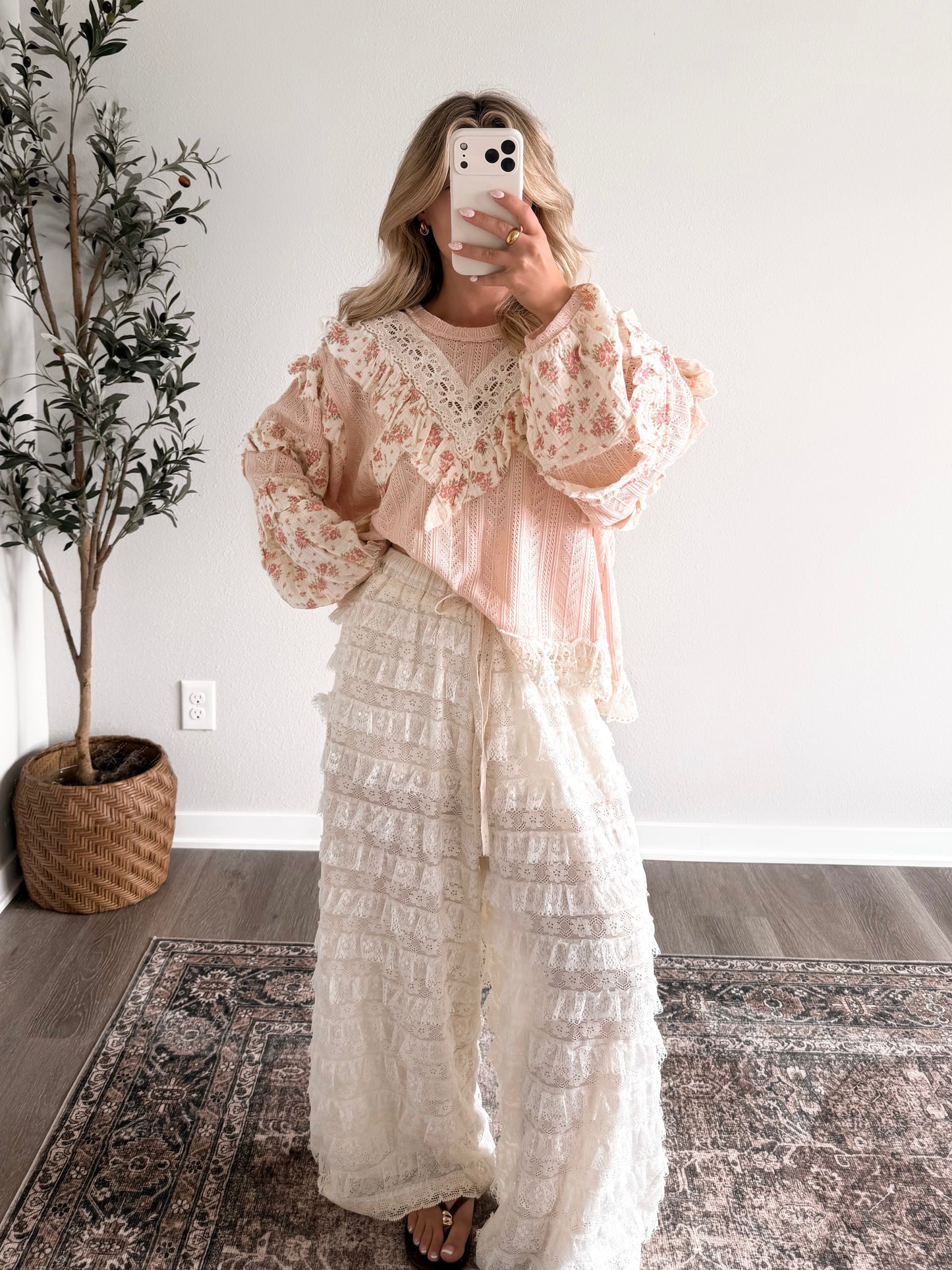 Sweet Soul Eyelet Top / Pink