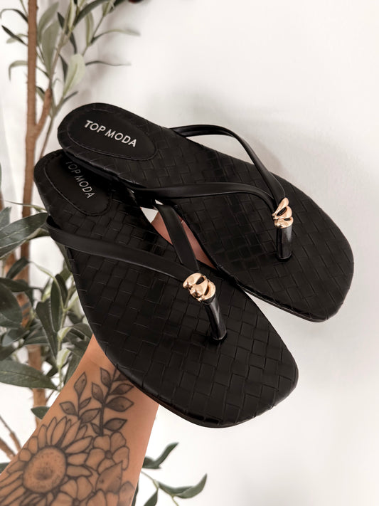 Priscilla Woven Sandal / Black