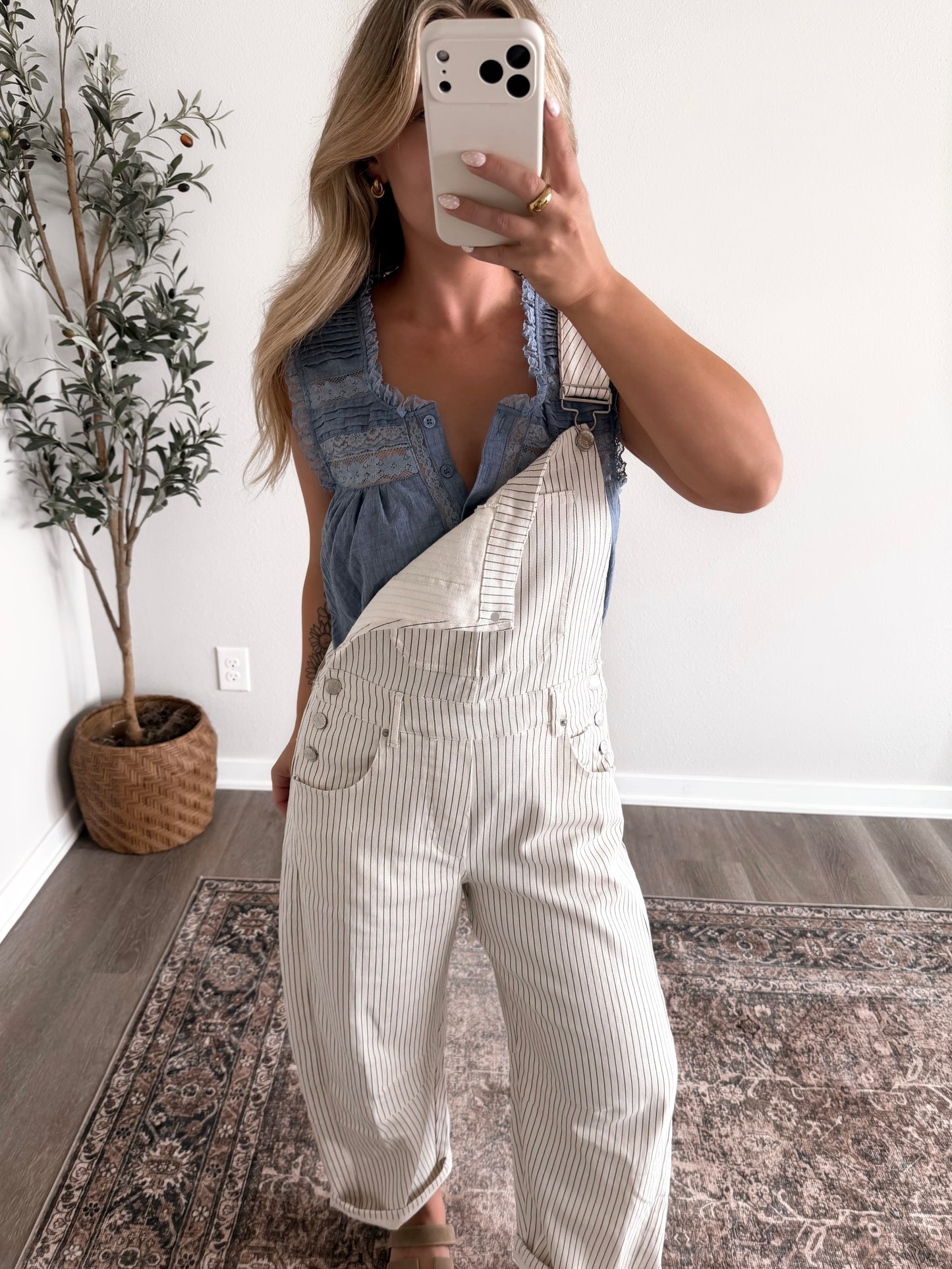 Willow Lace Ruffle Top