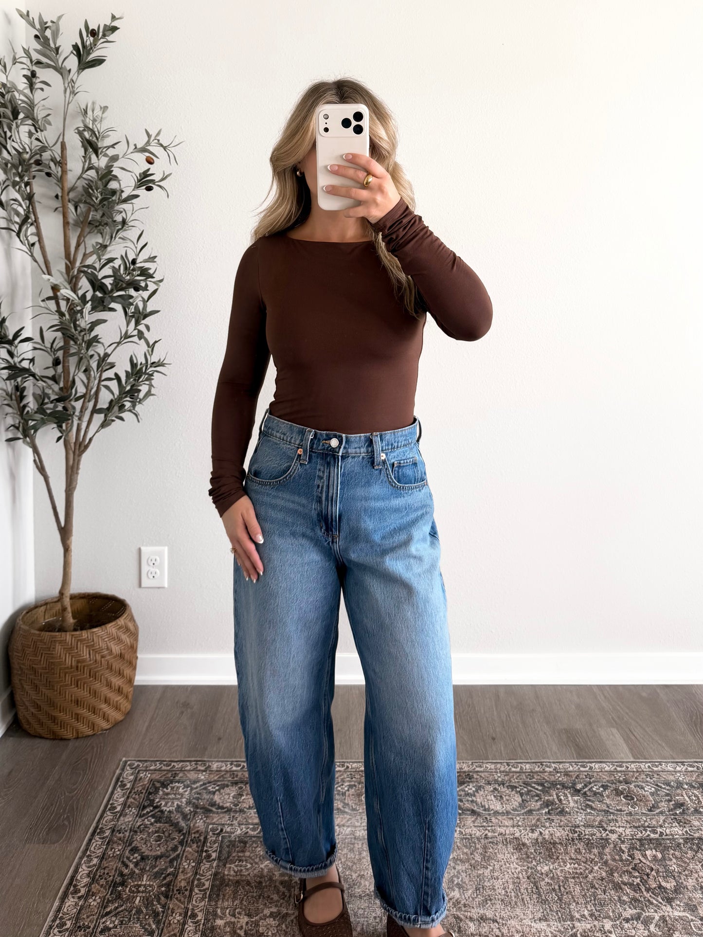 Essential Boat Neck Top / Brown