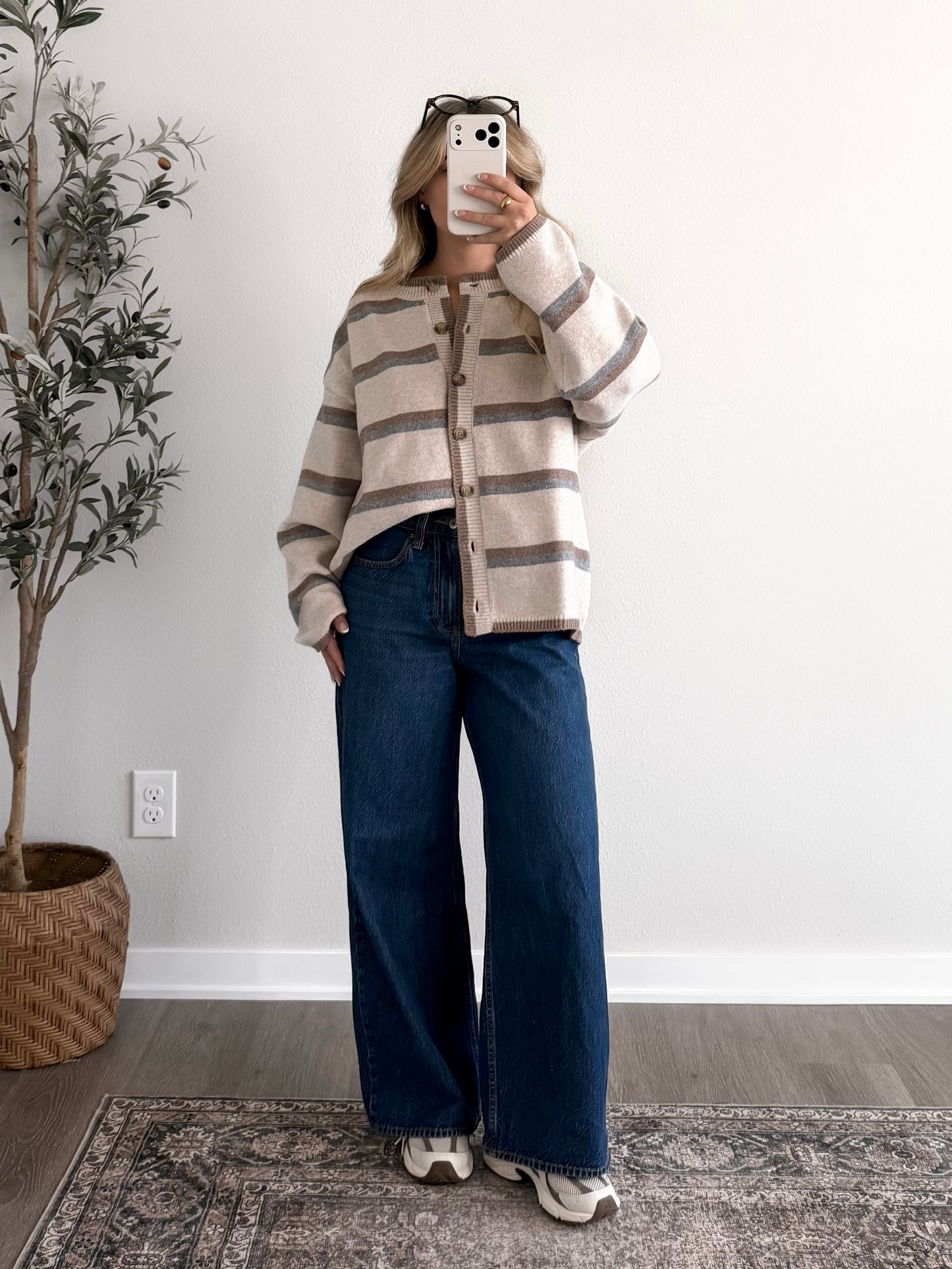 Soft Stripe Knit Cardigan / Oat