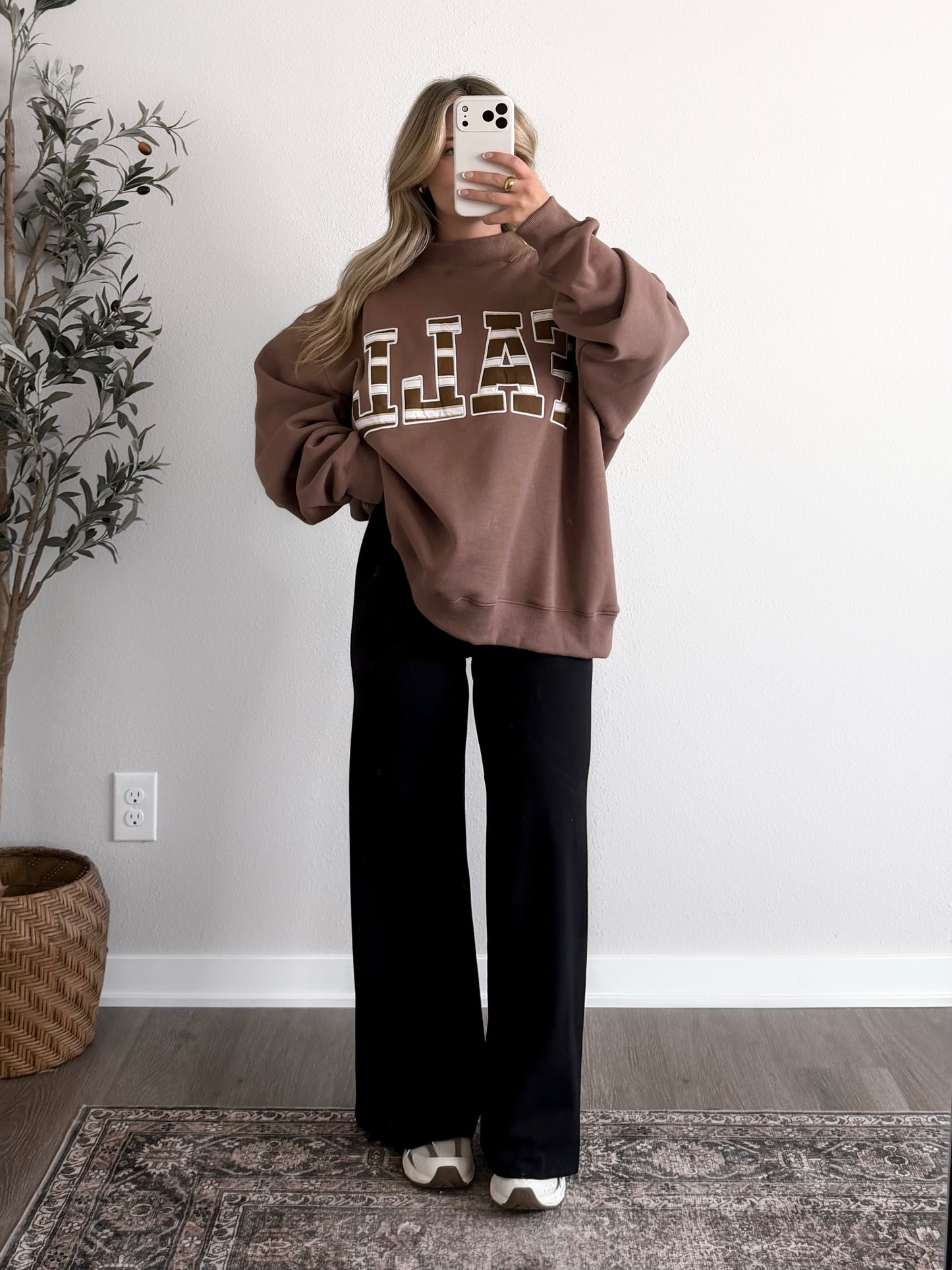Season Staple Wide Leg Legging