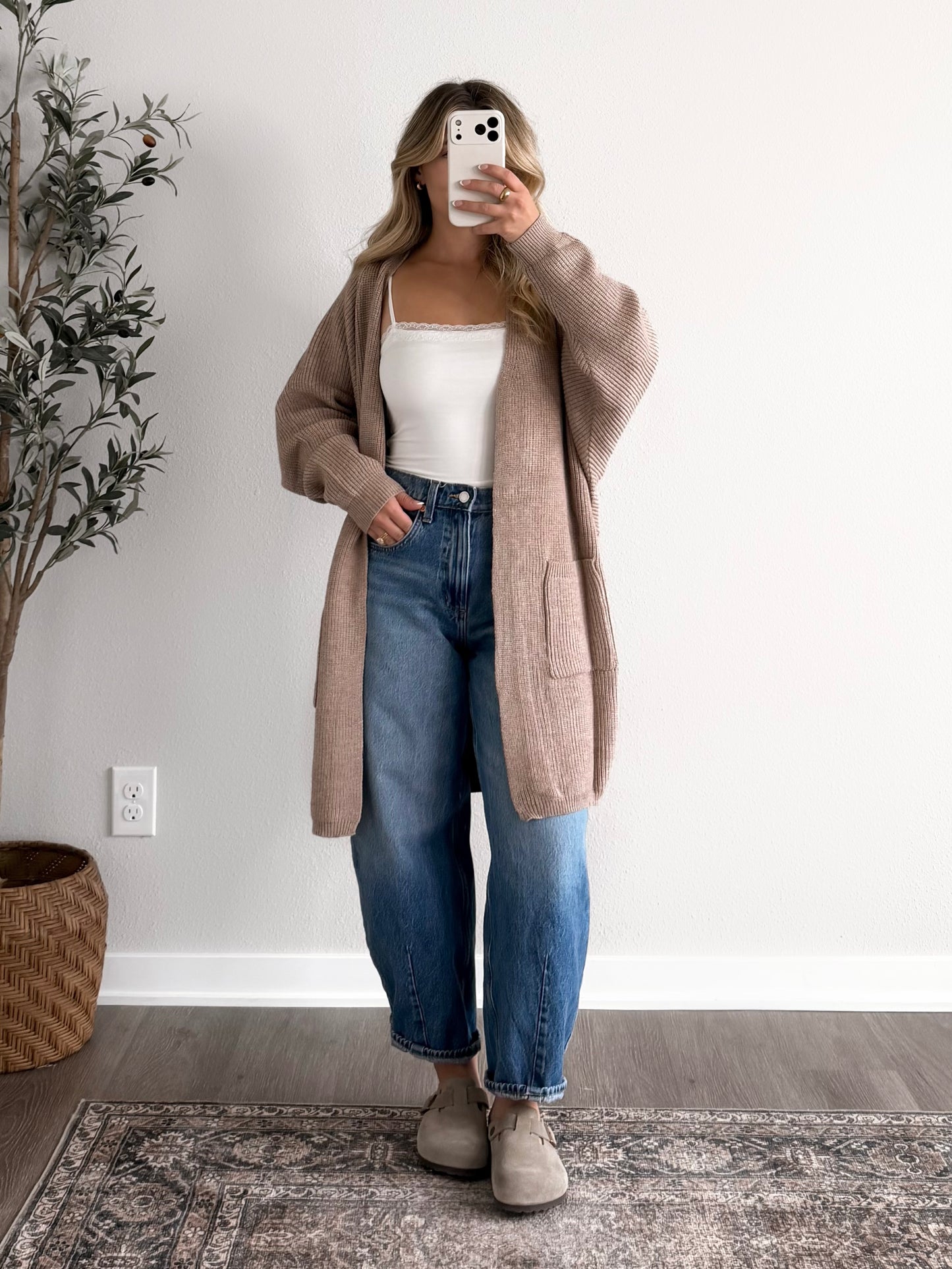 Cozy Essential Knit Cardigan / Taupe