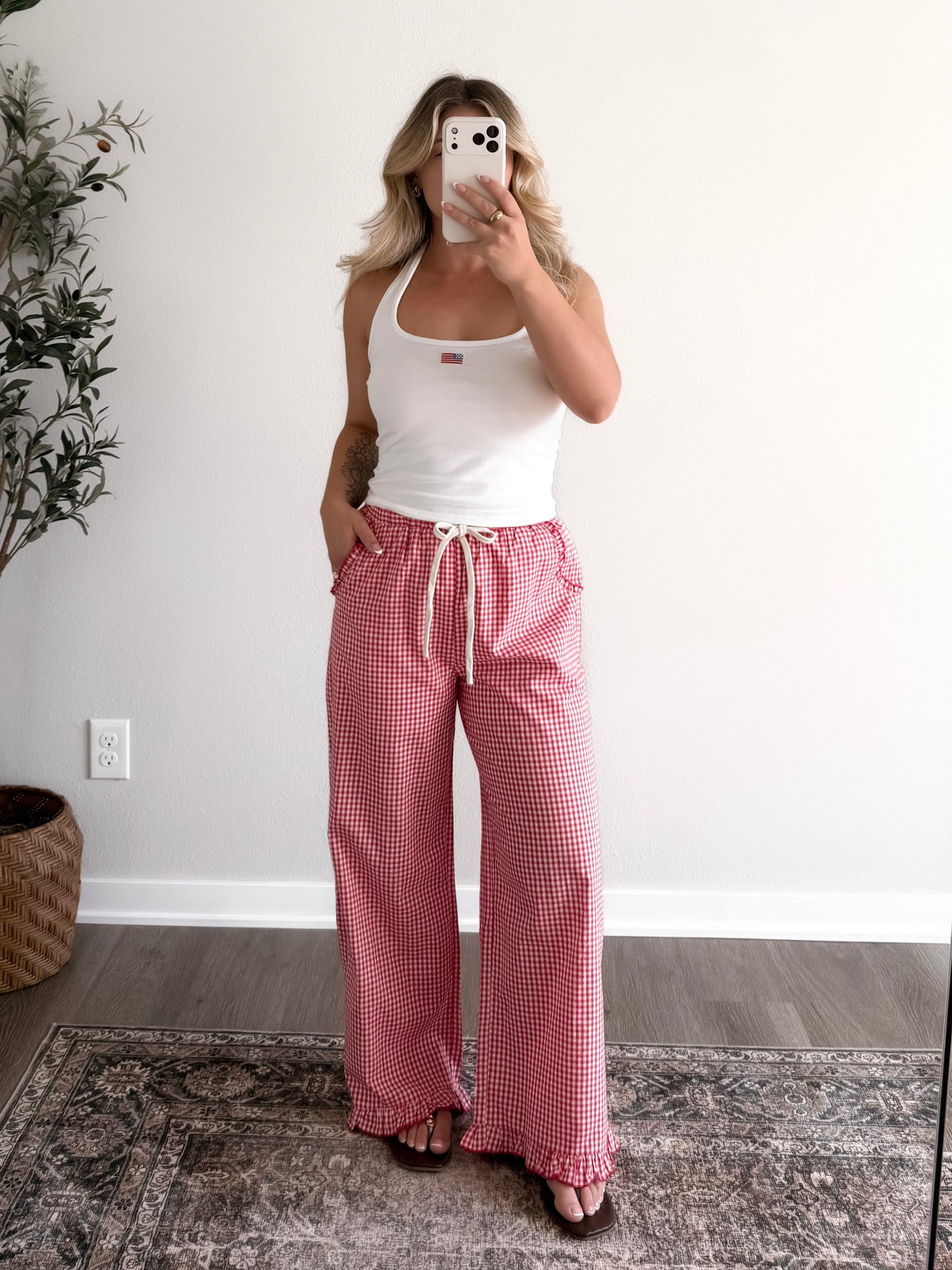 Summer Studies Gingham Ruffle Pant / Red