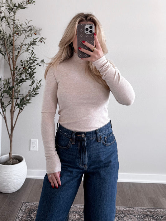 Essential Mock Neck Top / Oatmeal