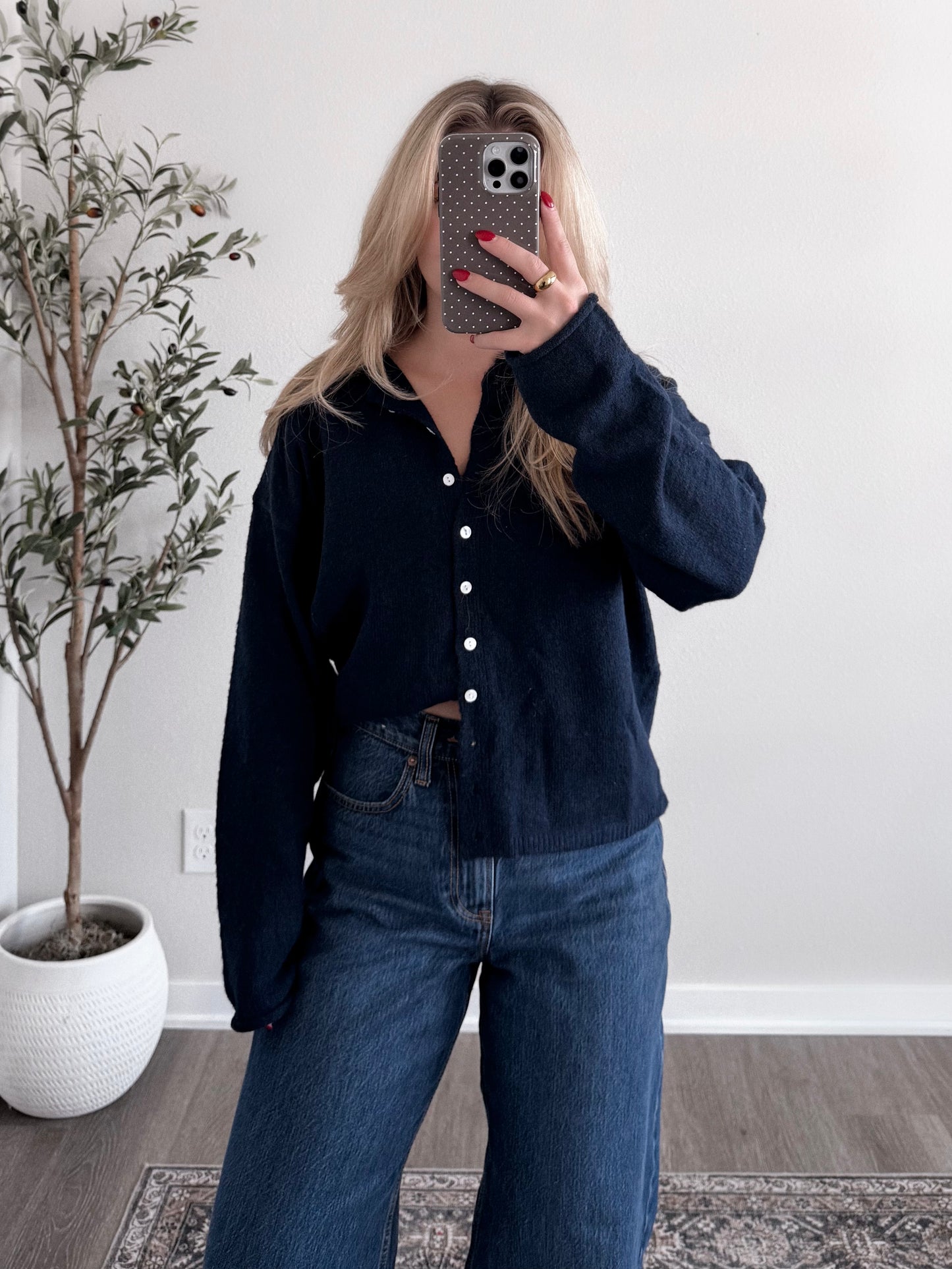 Augie Knit Button Cardigan / Navy